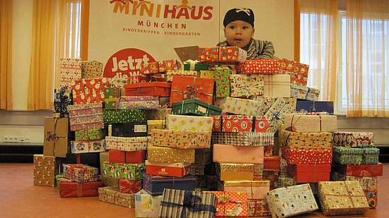 Geschenke für die Münchner Tafel von der Kita