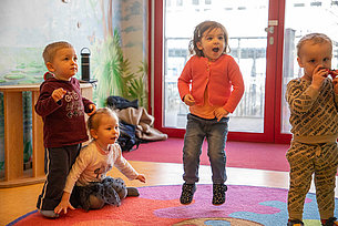 Kindertanz mit Maras Tanzwelt in der Kinderkrippe Minihaus München Tölzer Straße